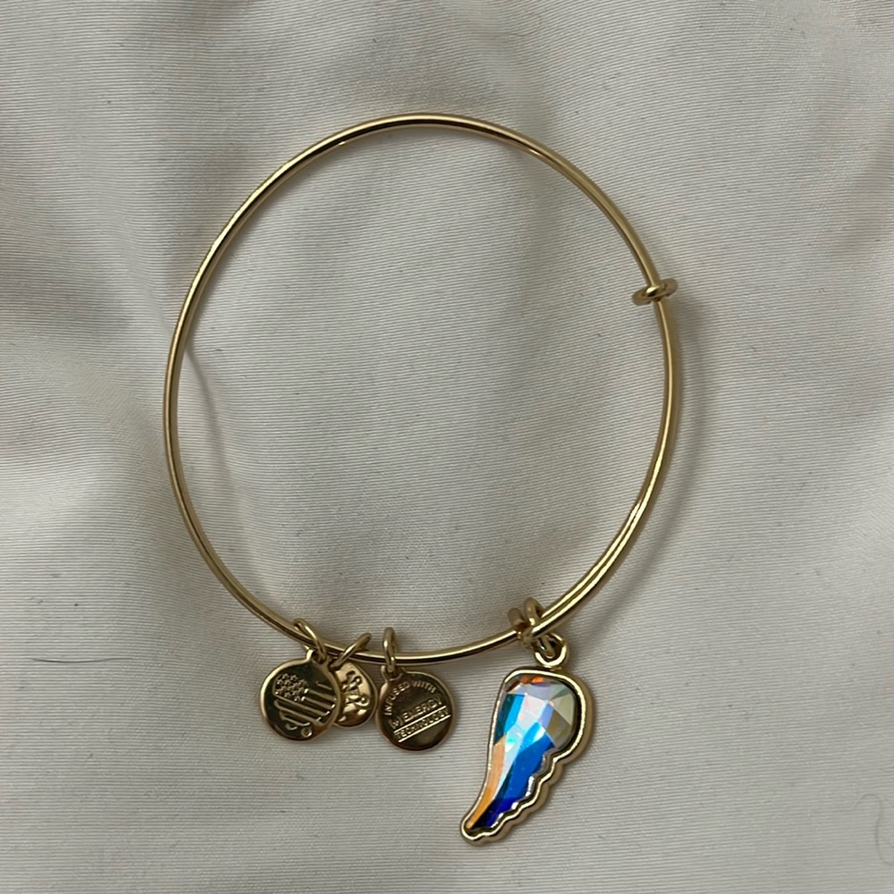 EUC Alex & Ani gold bangle